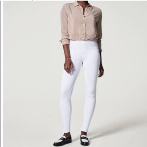 Spanx Women's Ankle Jean-ish  Leggings Ultra Comfortable White Sz M‎ NEW